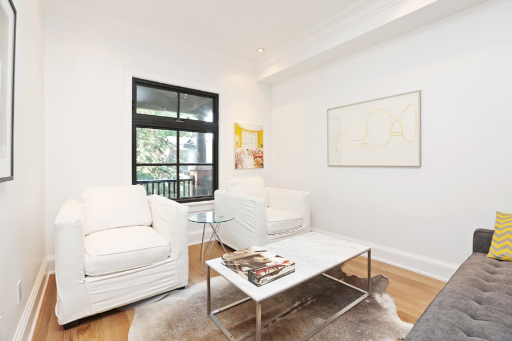 Black Frame Vinyl Window Toronto Fieldstone Windows